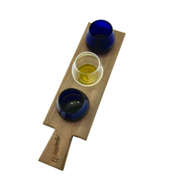 Wooden tray Assaggiaolio in solid walnut wood is a high quality handcrafted product